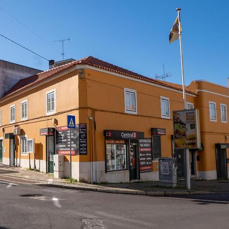 Matching Loures Guest House Bagian luar foto